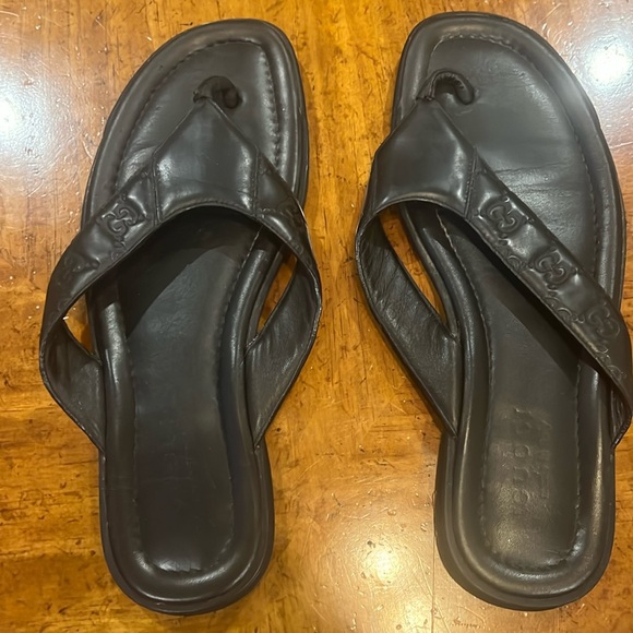 Gucci Other - Gucci Leather Flip Flop Sandals